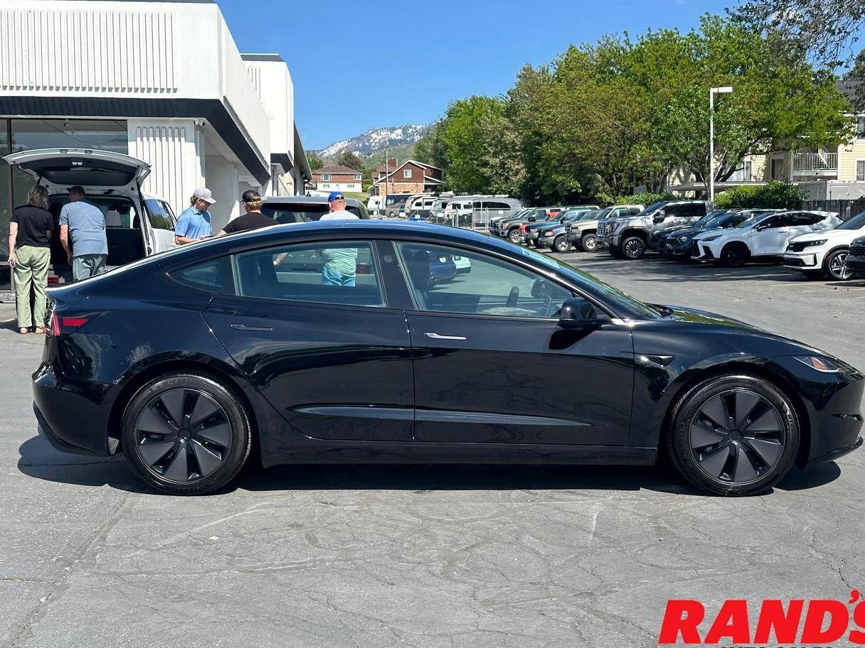 TESLA MODEL 3 2024 5YJ3E1EB0RF814677 image